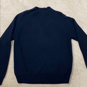 Theory 100% wool heavy cozy sweater